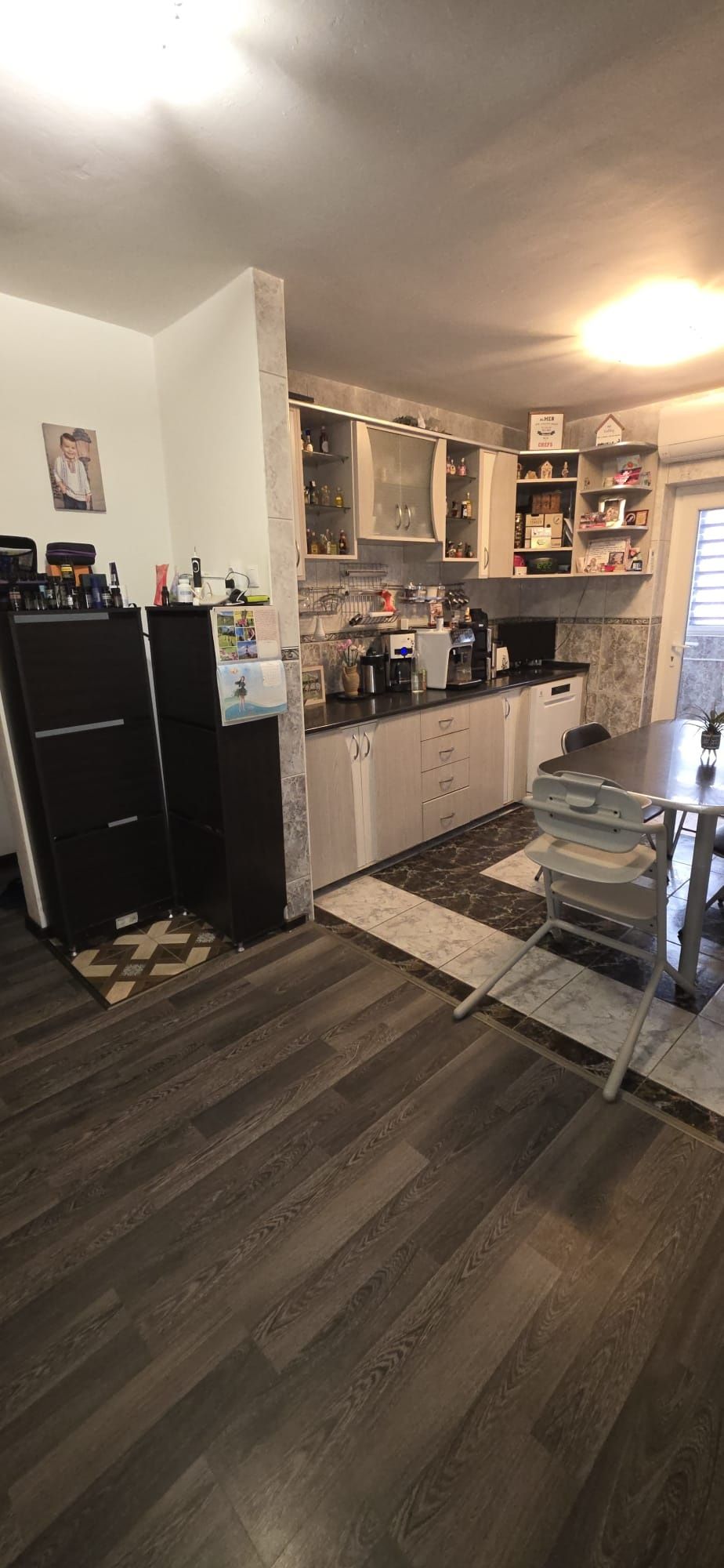 Vand apartament 2 camere Decebal