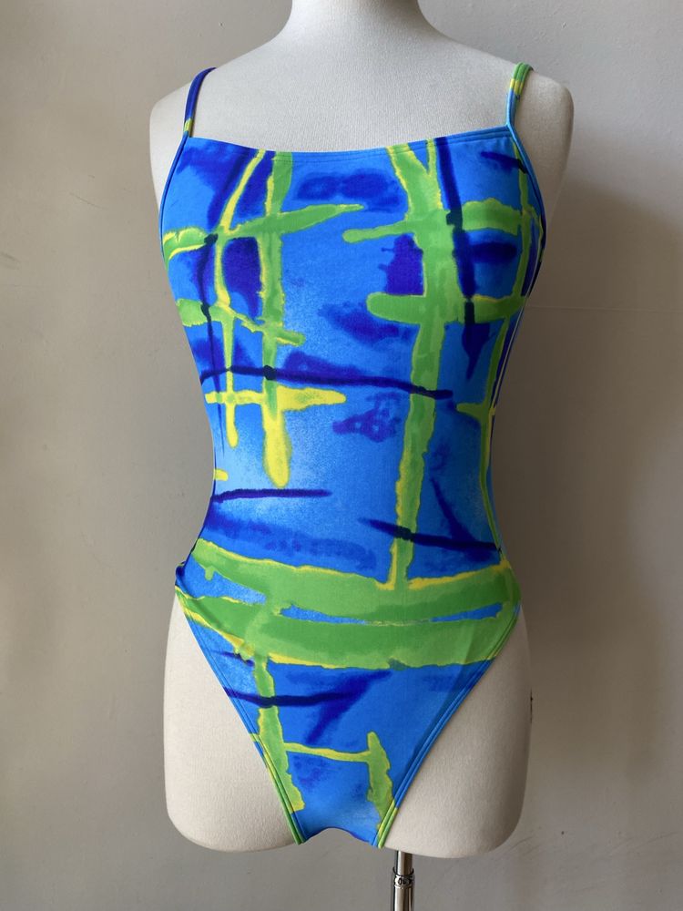 Цял бански, Speedo, Adidas, Nike и други