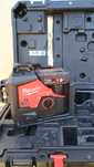 Laser Milwaukee 3pl ,cutie,baterie 4 ah,incarcator.prindere magnetică