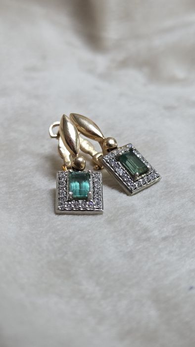 Серьги золотые с изумруд ЖанТаС ломбард Астана