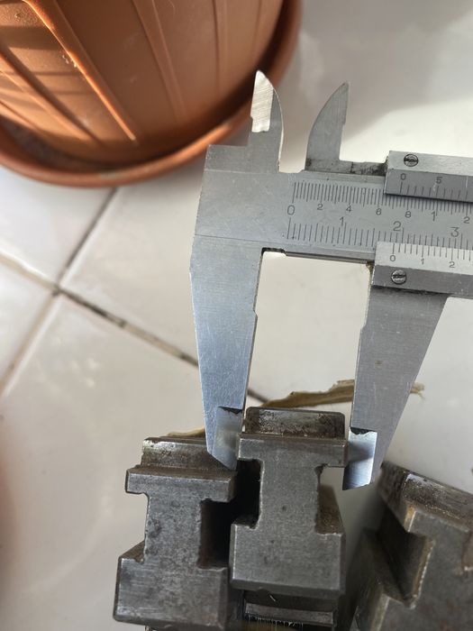 Scule strung, masurare si control