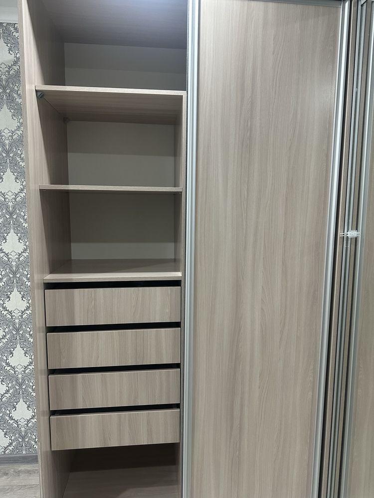 Продам шкаф купе