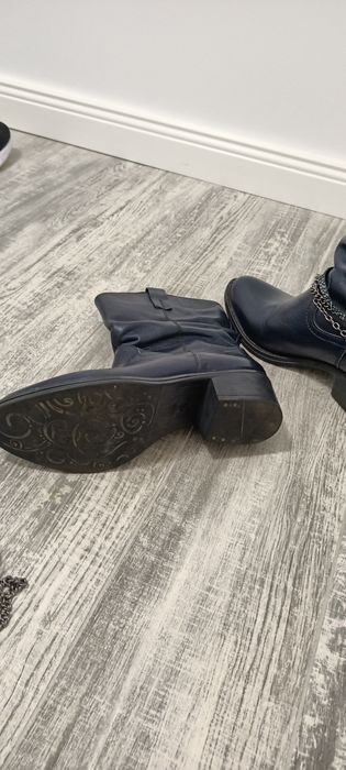 Cizme din piele naturala, bleumarin, mărime 37.Stare foarte bună