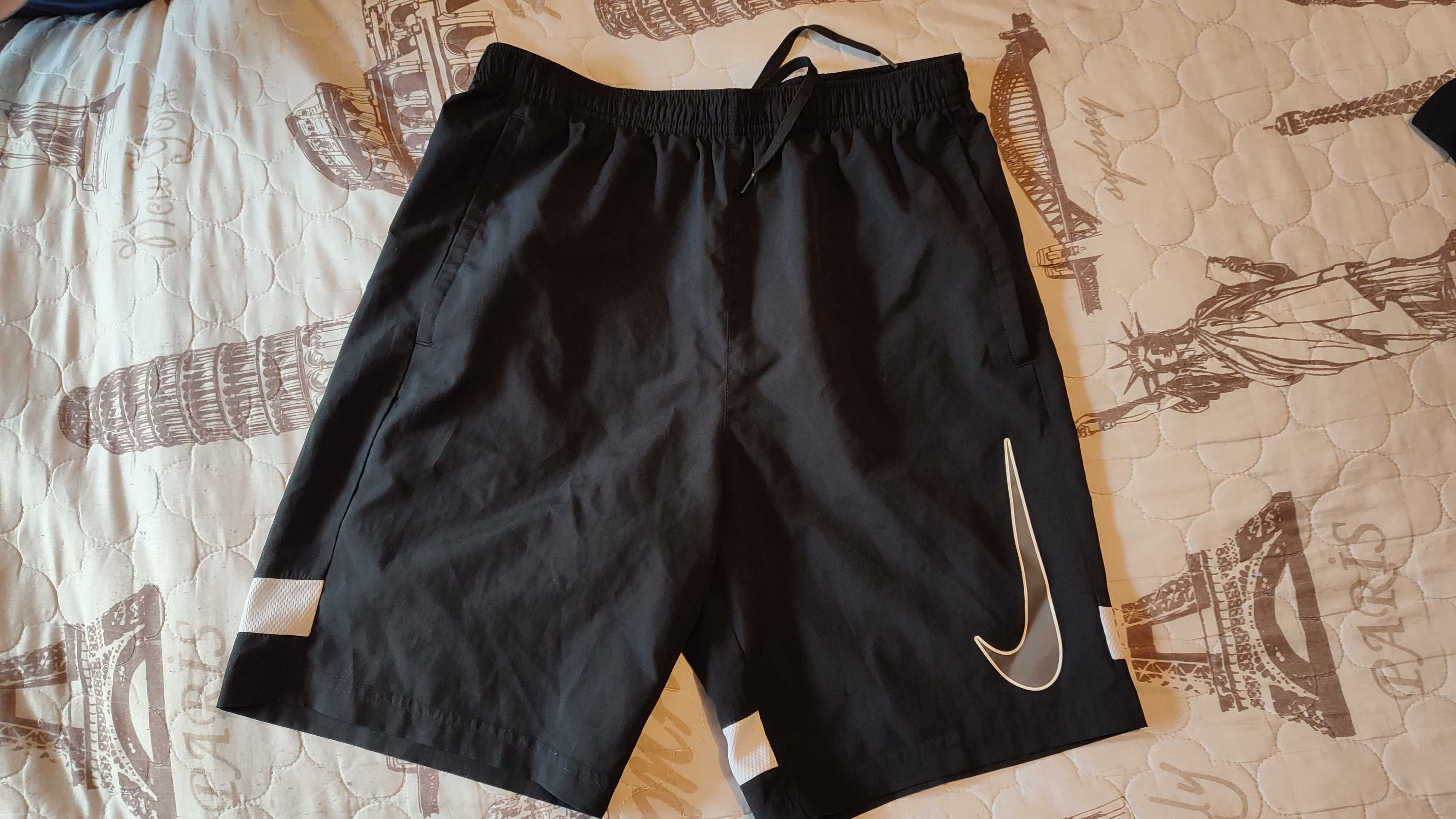 Детски шорти Nike L размер 147-158см