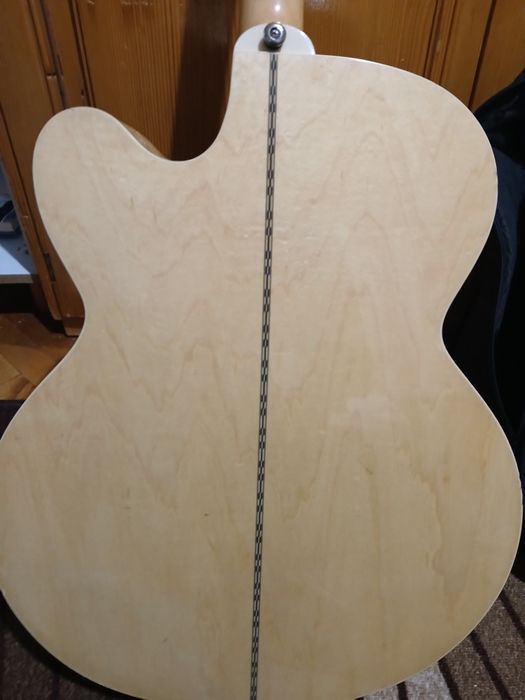 Epiphone EJ 200 джъмбо ел ектроакст  SOLD