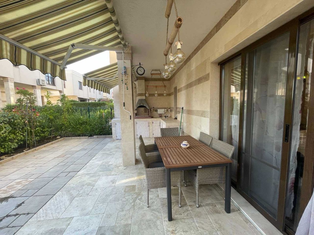 Дава се под наем Къща в Бургас, Сарафово - 250 кв.м за 1100 € - Снимка #17