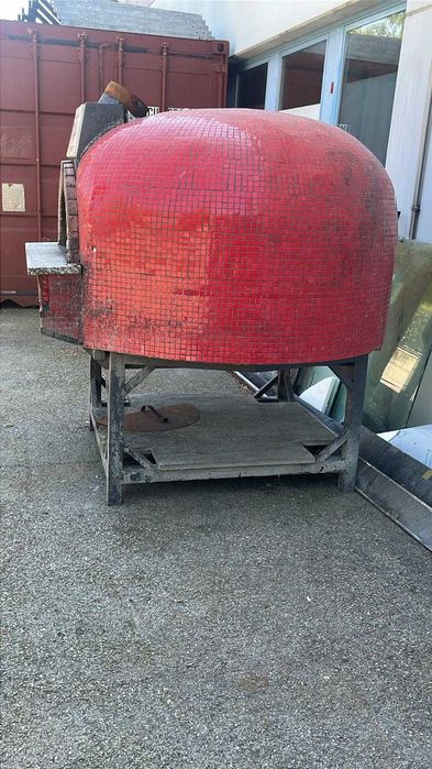 Cuptor pentru pizza, pâine și alte preparate!