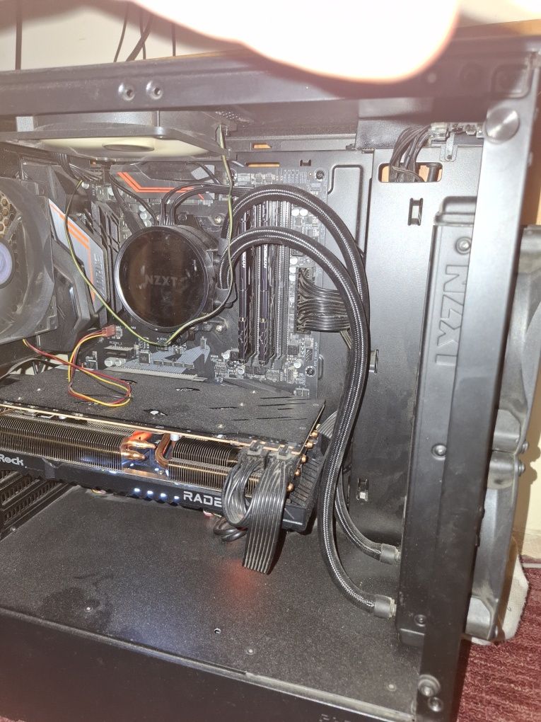 Gaming pc/Геймърски компютър