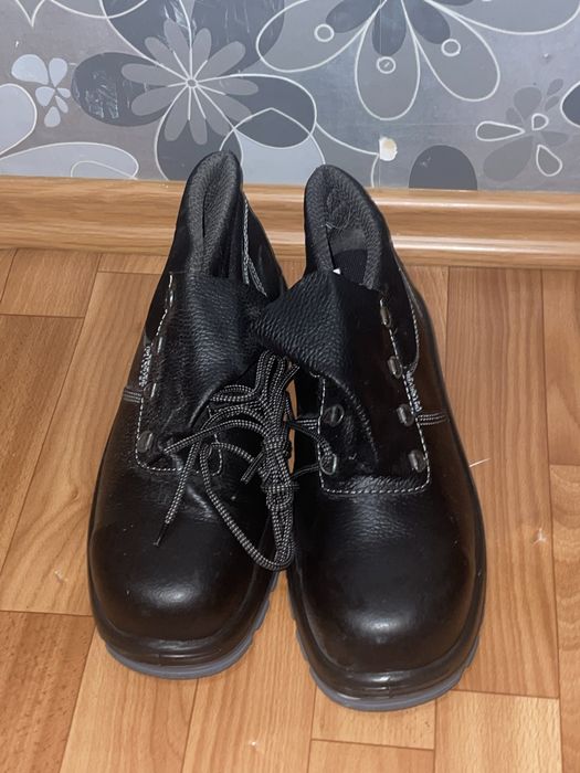 Обувь для работы