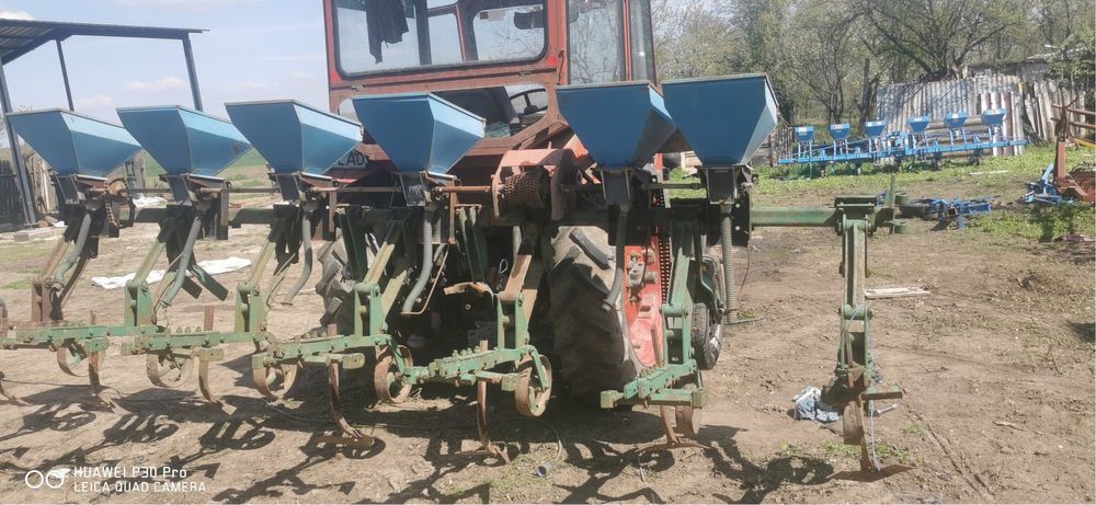 Vand cultivator cu fertilizare
