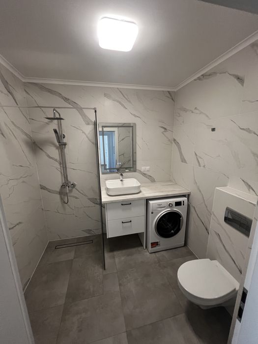 Ofer spre inchiriere apartament cu 2 camere  situat pe str Daliei