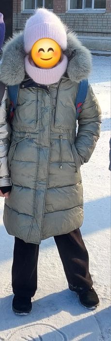 Продам куртку девочковую произв Франция раз 140 на 7-10 лет в отл