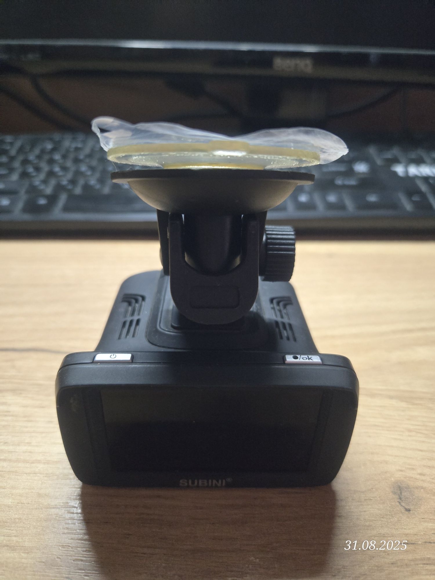 Продам регистратор 3 в 1 Subini XT 9