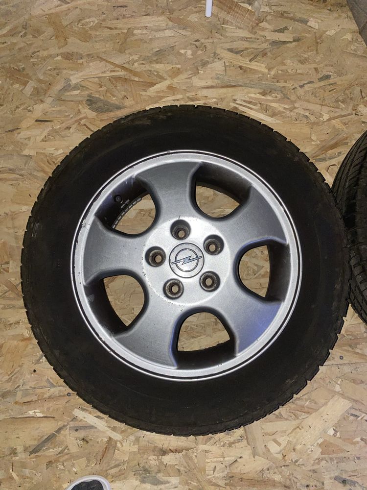 Cauciucuri 195/60R15 cu jante Opel 5x110