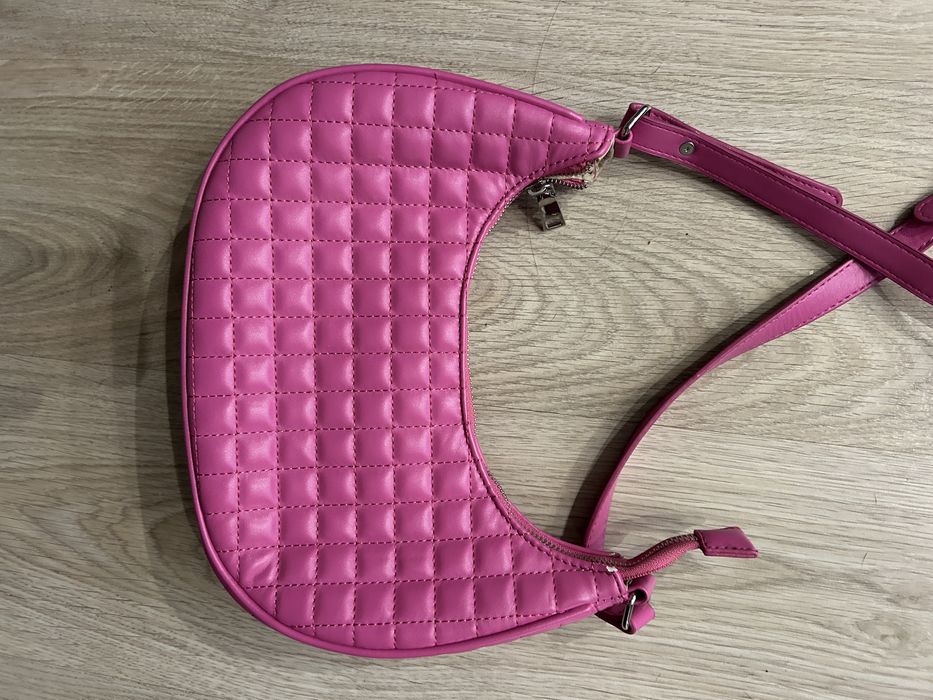 Розова дамска чанта