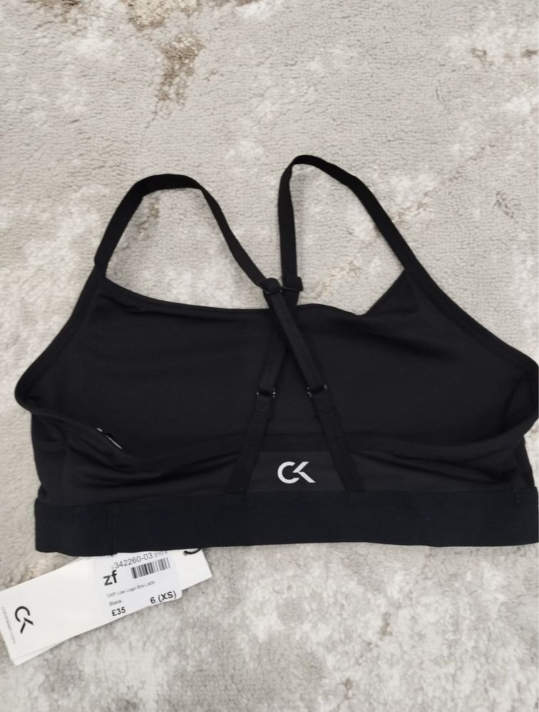 Оригинално Calvin klein спортно бюстие