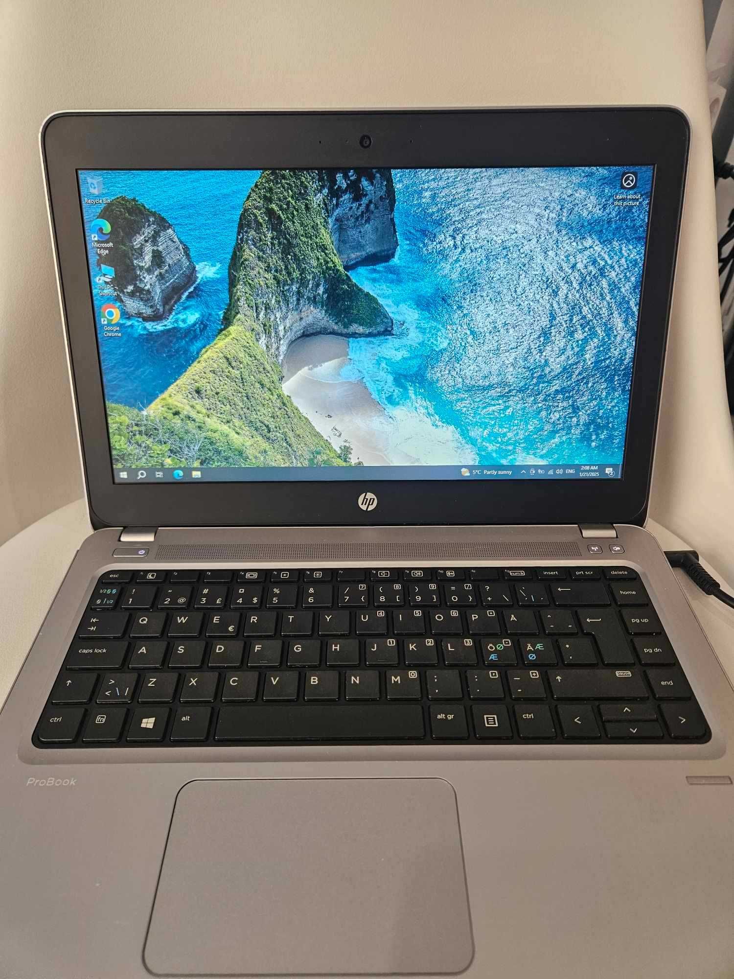 +Гаранция! Лаптоп hp ProBook Intel Core i3-7100U / 8GB RAM / 256GB SSD