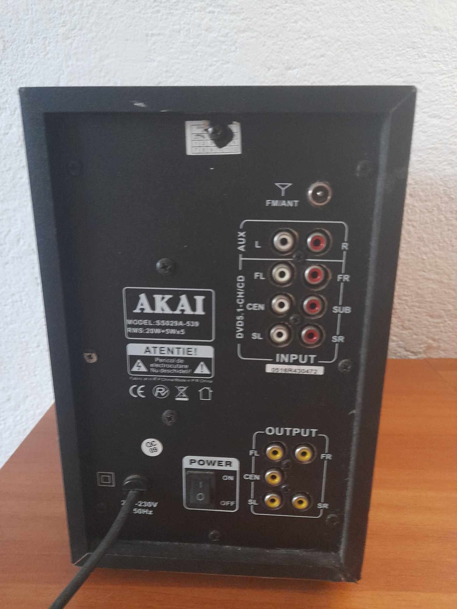 Boxer Akai 5.1 aproape noi