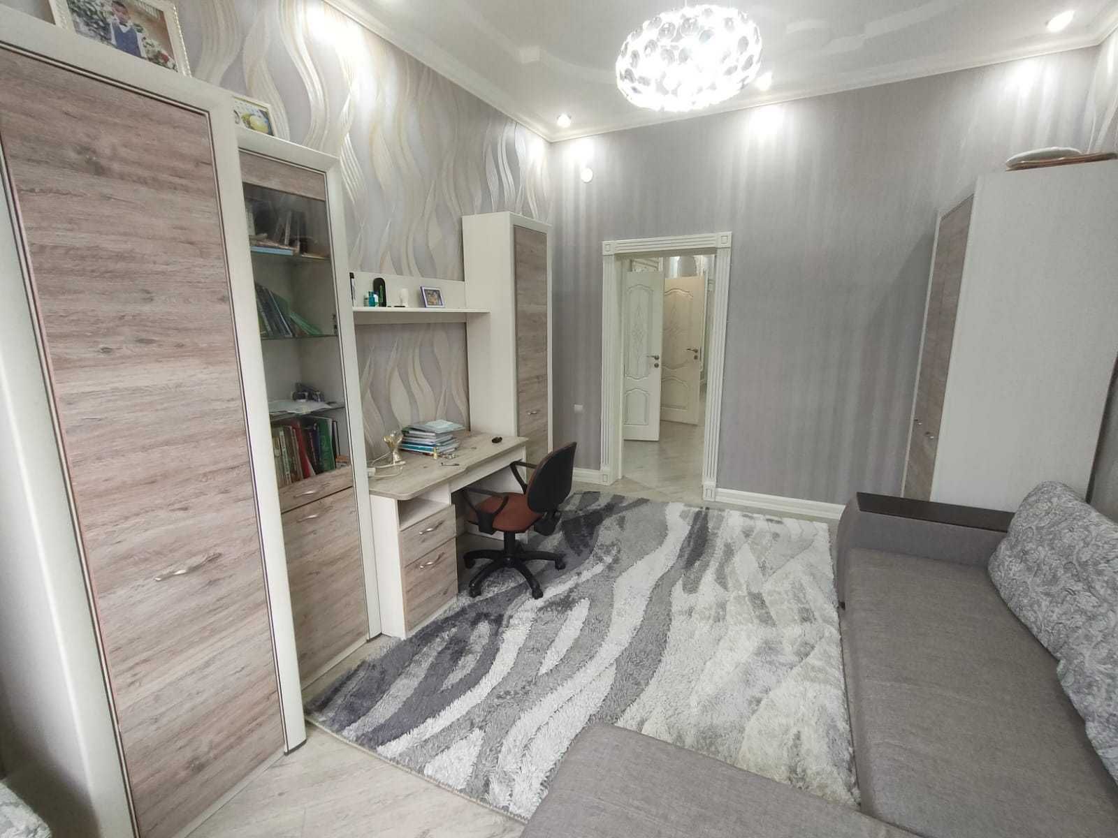 Дом в центре по ул. Ш. Муртаза ,  5-комнатный