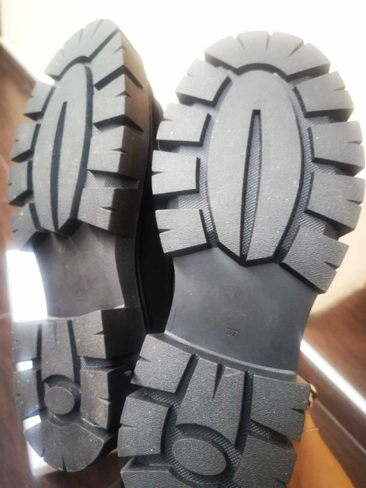 Обувки естествен велур 37 номер