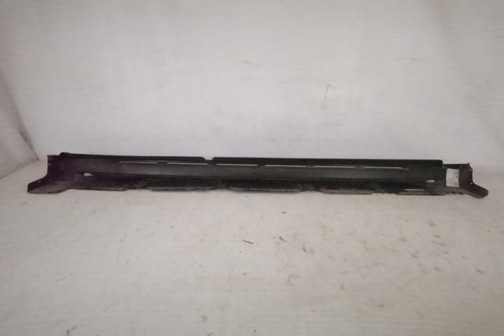 Ляв праг/странична стъпенка, оригинален, в добро състояние Мерцедес-Бе