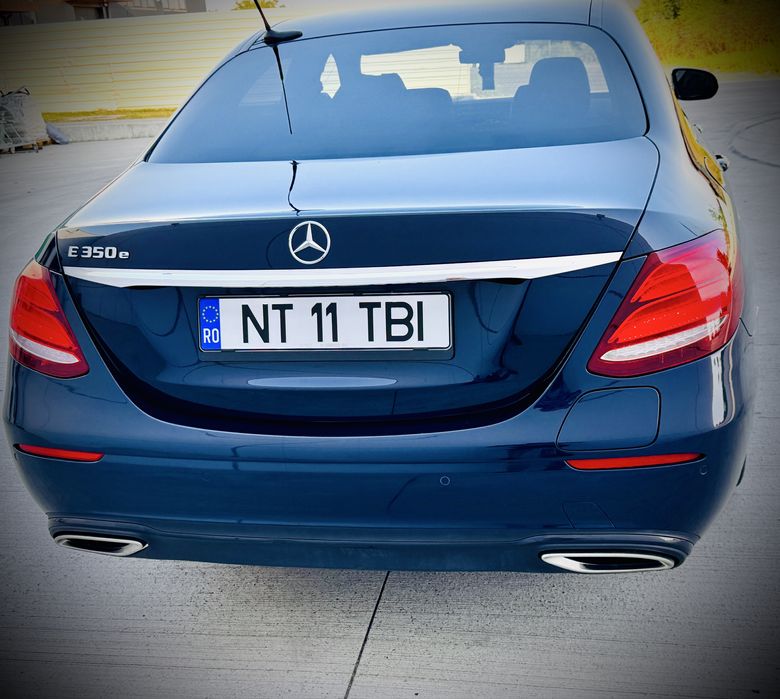 Mercedes-Benz E 300 E Plug-in Hybrid, 286 CP