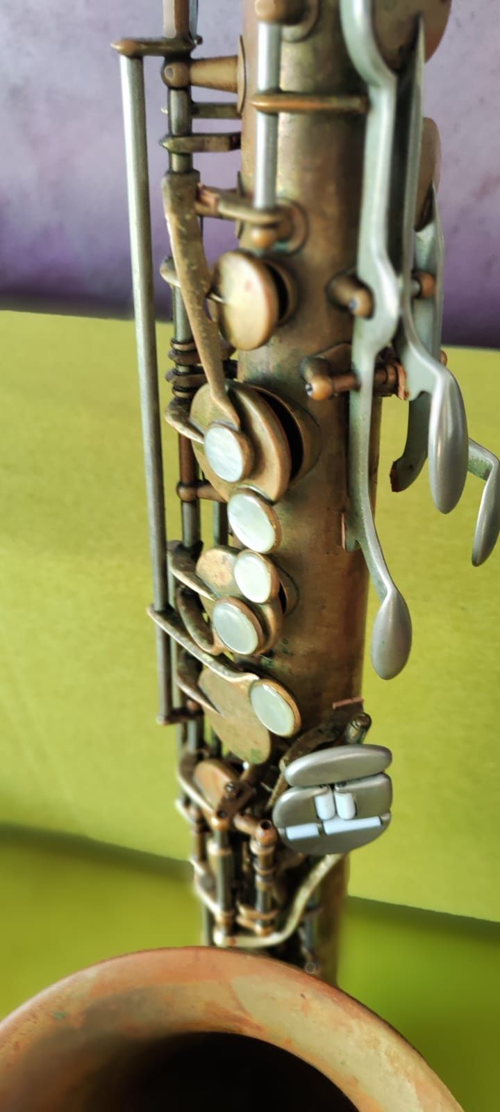 Vând saxofon tenor super king 20 vintage