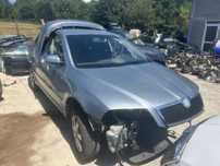 Capota aripi bara fata faruri skoda octavia 2 2008 2.0 bkd