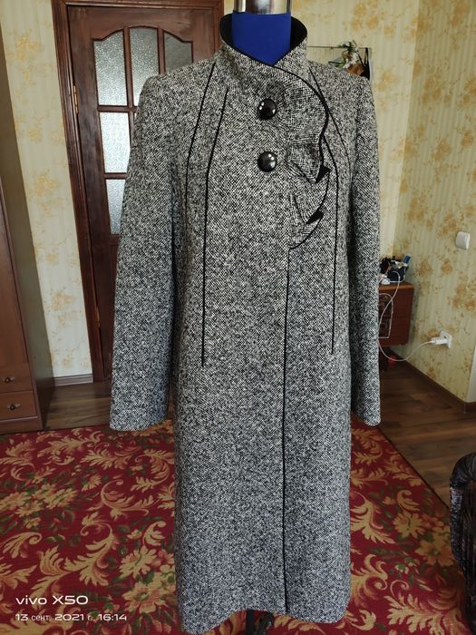 Продам женское пальто