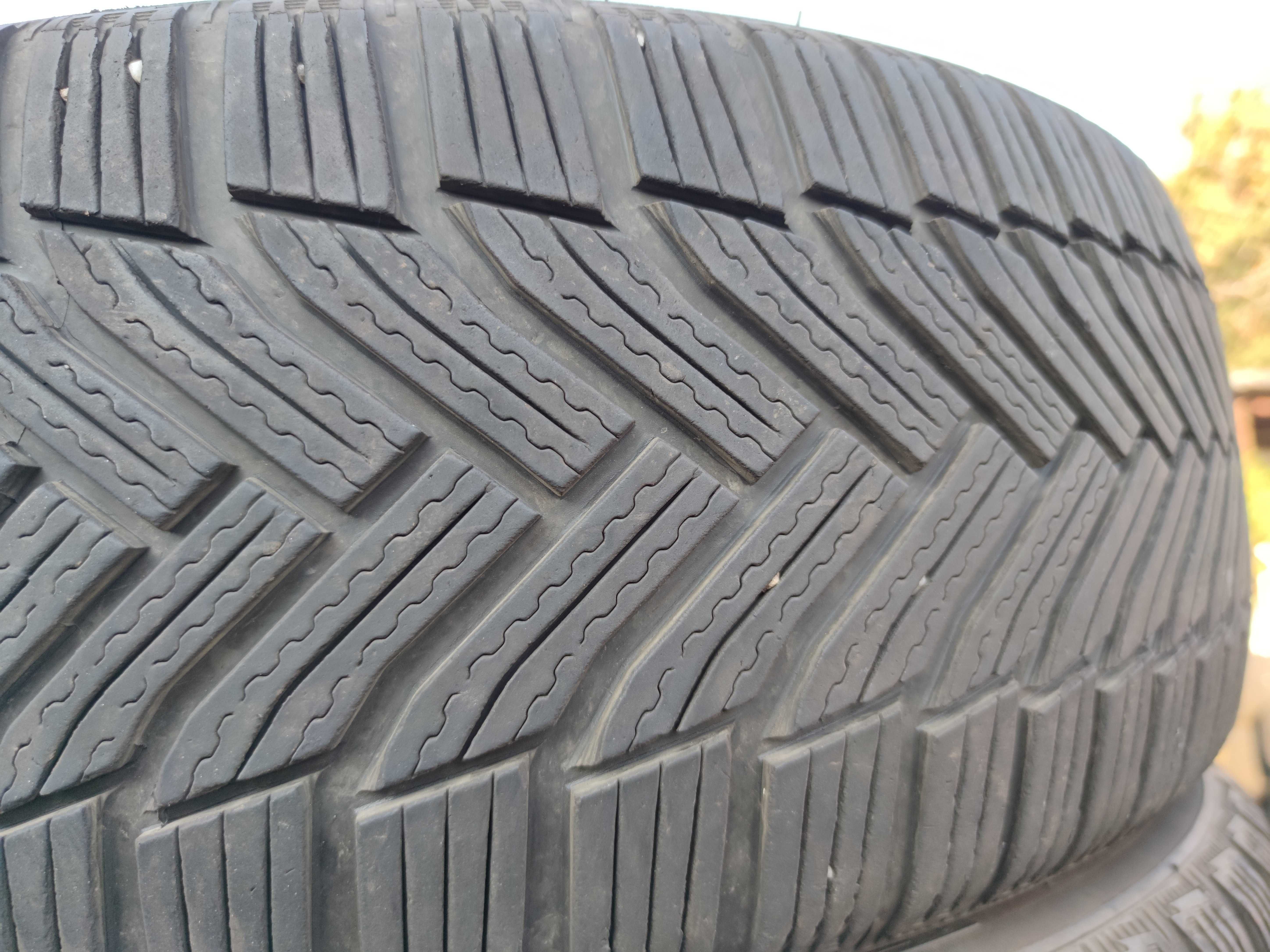 2бр Зимни Гуми 205 55 19 - Michelin - DOT 2022