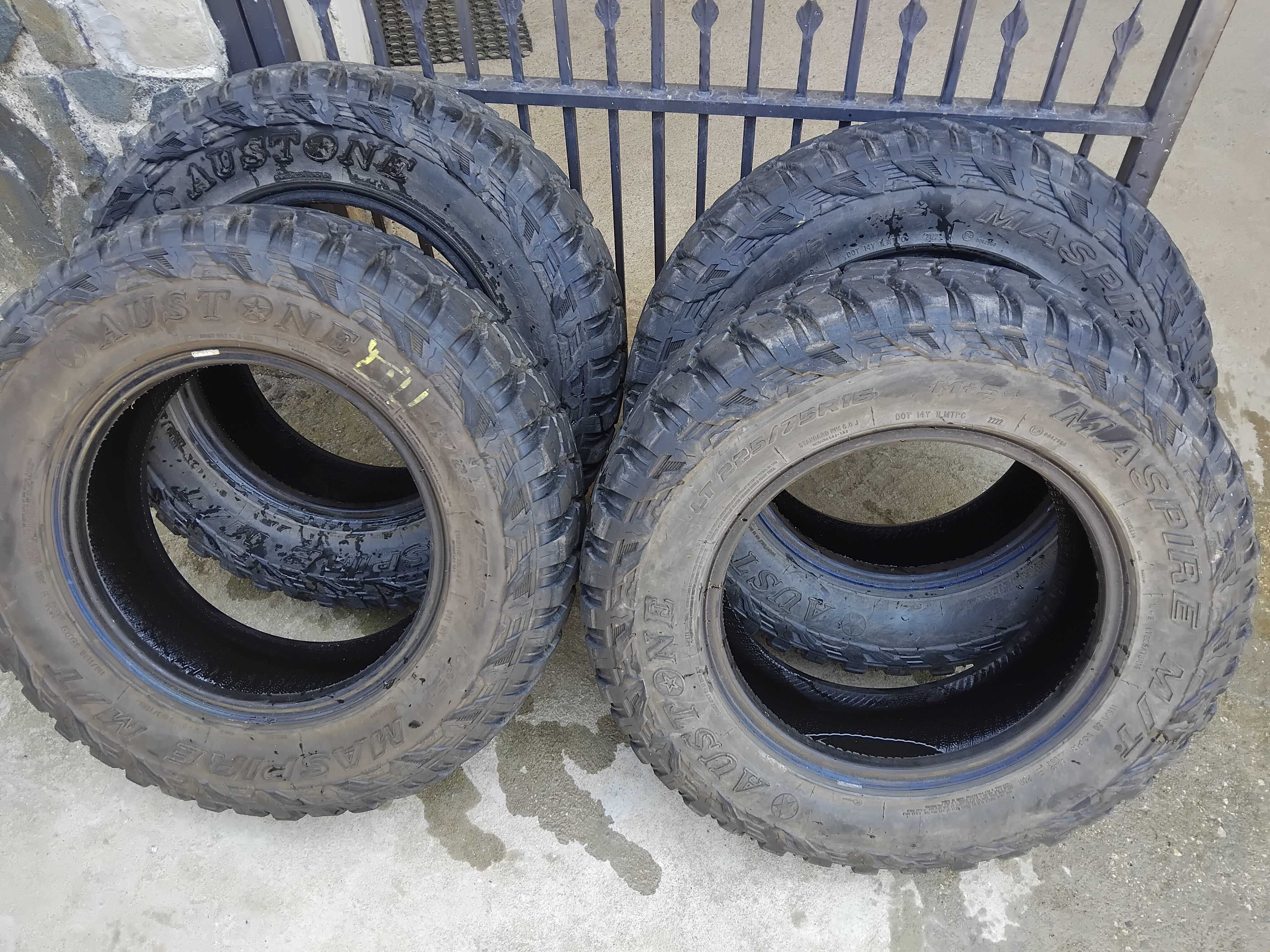 Гуми за джип 225/75/16