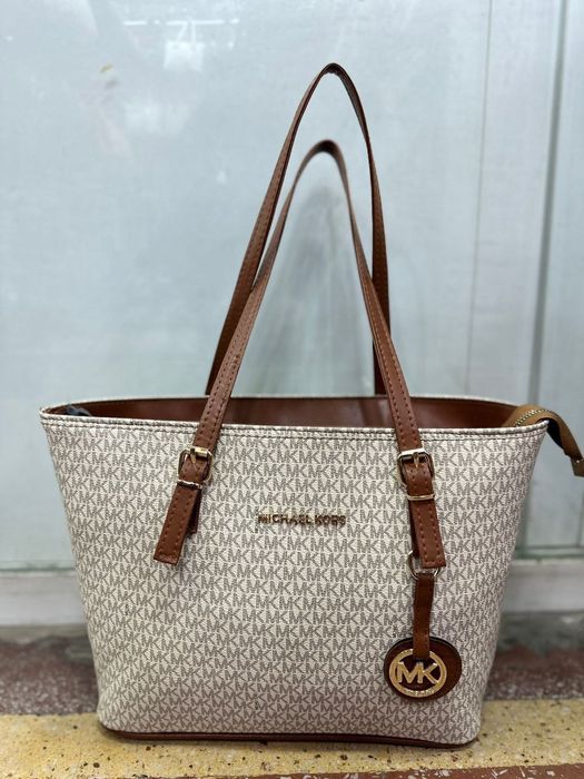 Genți damă diferite modele