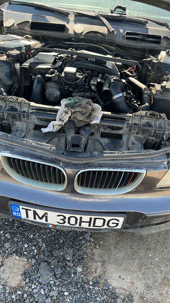 Dezmembrez bmw e87 118d 122cp an fabricatie 2004