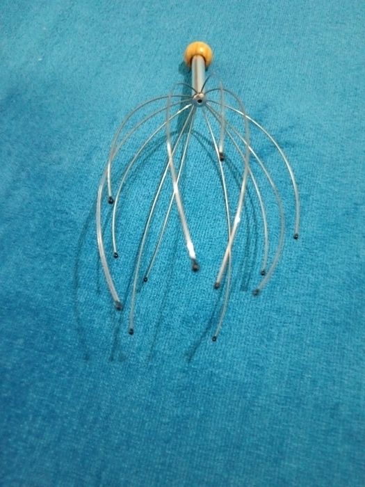 Vând Dispozitiv Masaj Capilar Nou