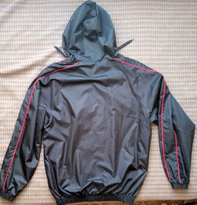 Manchester United яке- размер XL