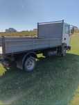 Nissan de vînzare s-au schimb cu tractor 4x4 cu încărcător frontal