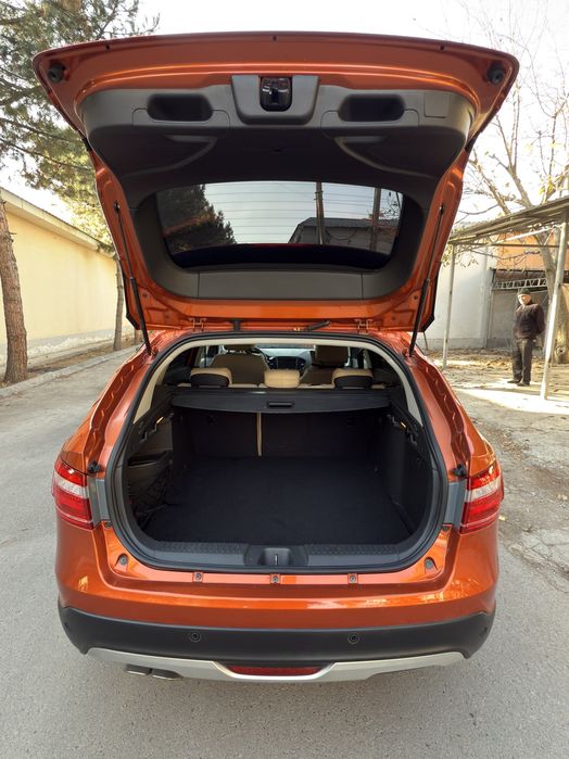 Lada Vesta Cross SW (Mars) full