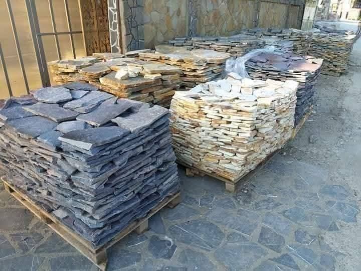 Vând piatra naturala asiguram montaj și transport