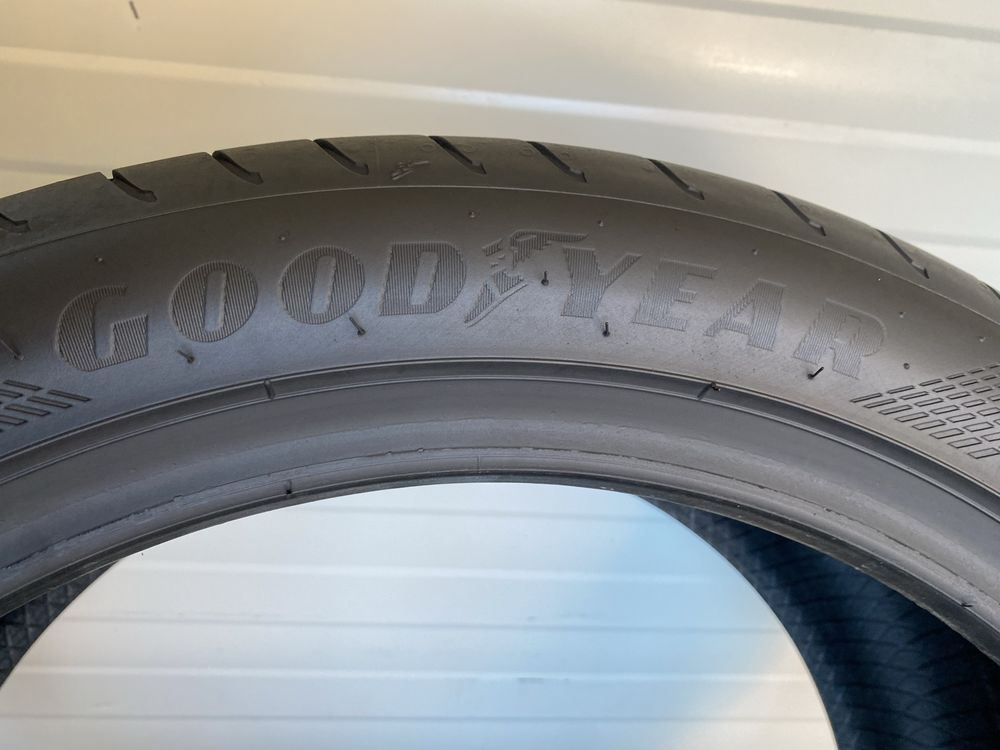 2бр Летни гуми 245/40/18/GoodYear Eagle F1 asymmetric5 dot2821/5мм гра