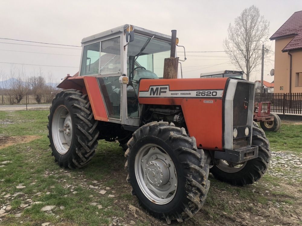 Dezmembrez Massey Ferguson 2620