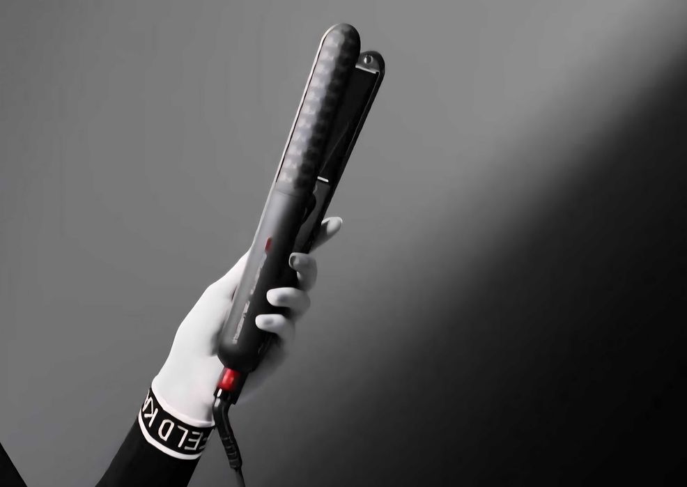 Placa de indreptat parul  Rowenta Karl Lagerfeld