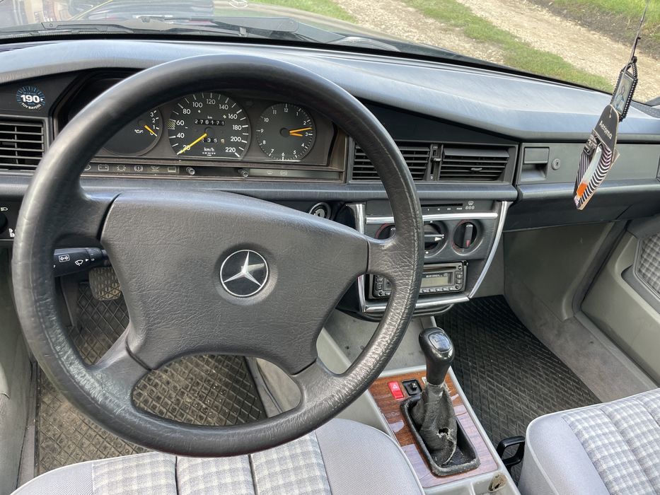 Mercedes - Benz 190E 1.8