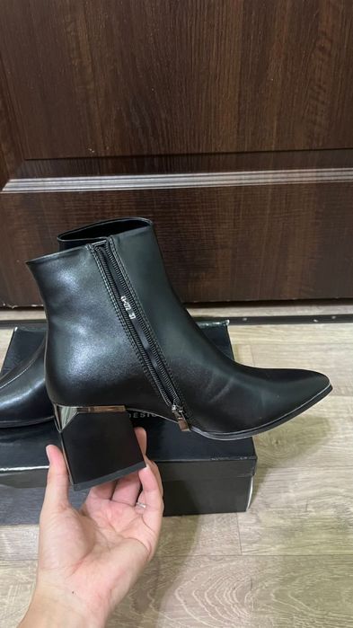 Продам осенний ботильон