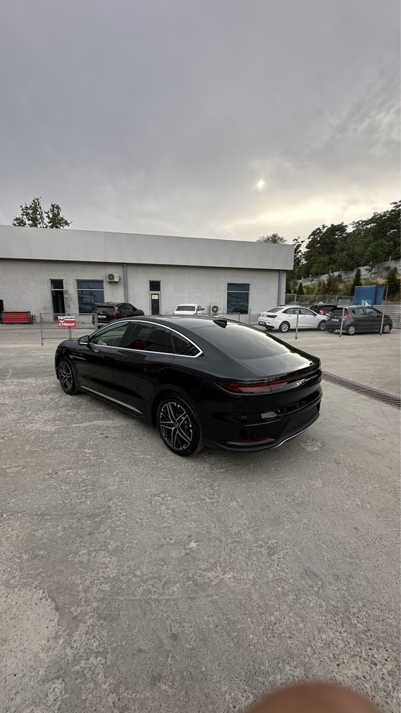 BYD HAN 605km qora