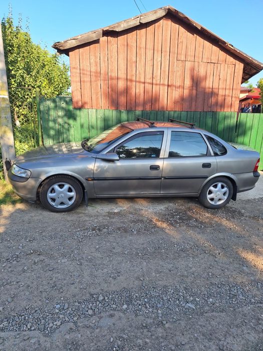 Opel Vectra B 1.6 benzina