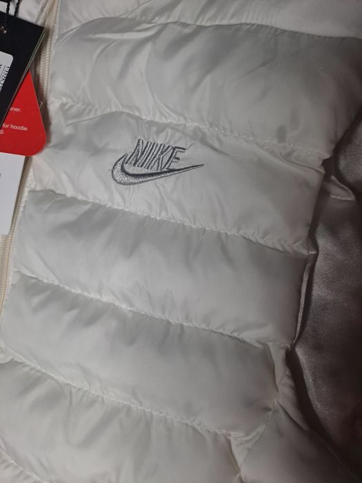 Vesta dama alba Nike