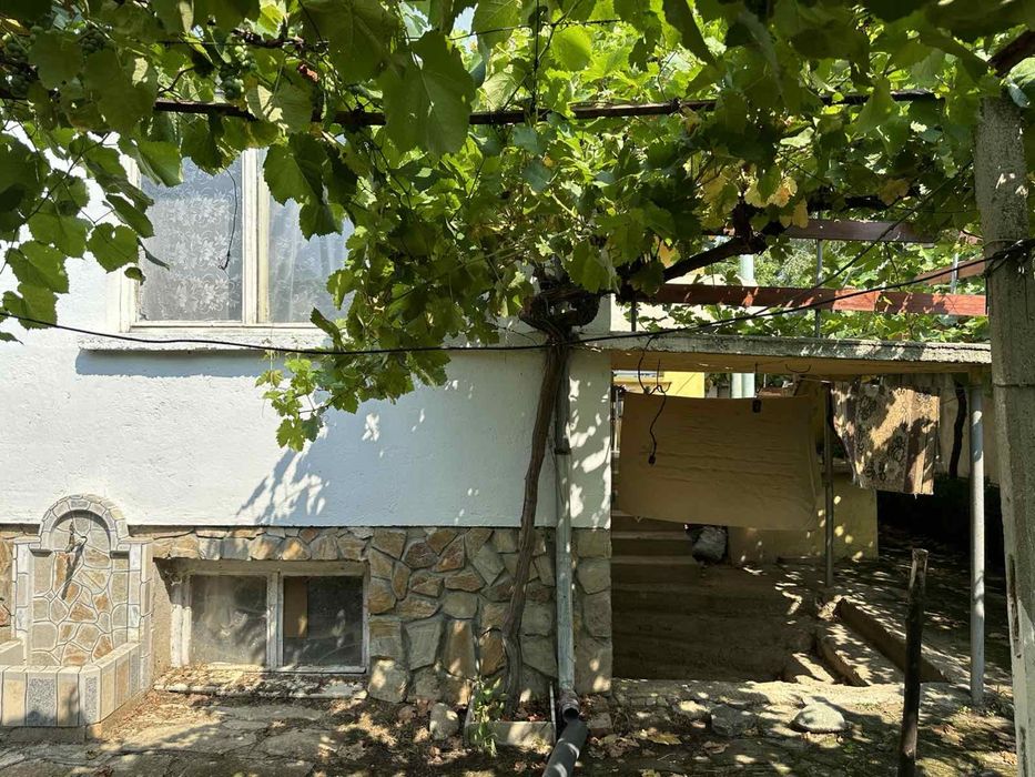 Продава се Къща в Казанлък - 105 кв.м за 515 €/кв.м - Снимка #2