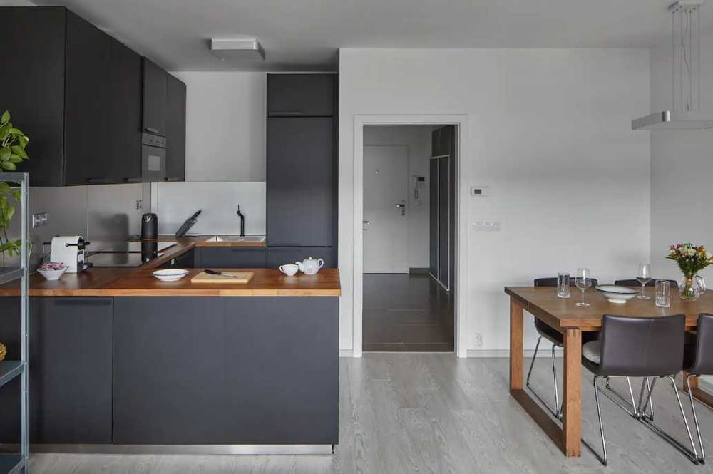 Дава се под наем Двустаен апартамент в Пловдив, Тракия - 58 кв.м за 214.2 € - Снимка #2