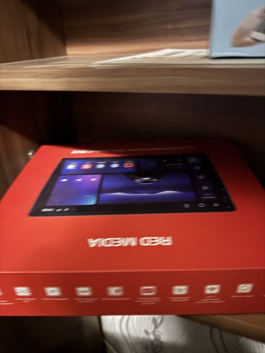 Продам  Экран  магнитолу магнитолу !СРОЧНО! !! - Red-Mini A8 - Android