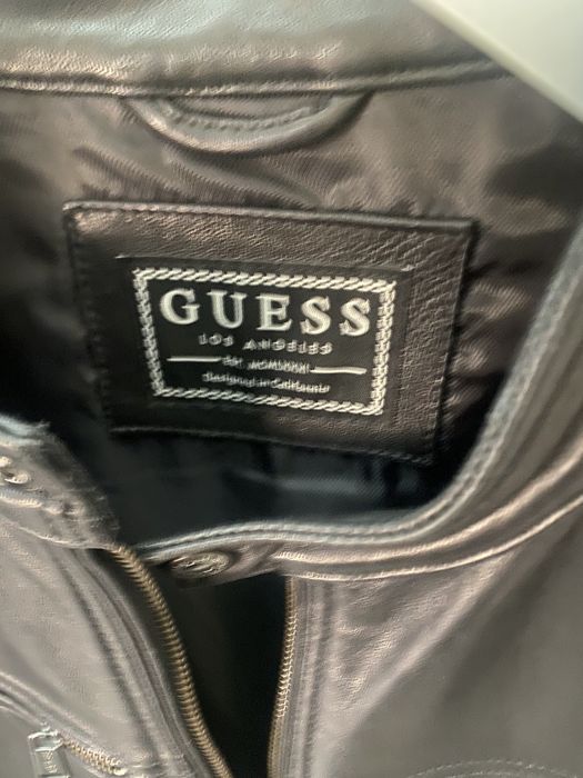 Продам новую кожаную куртку Guess 48-50  р